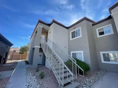 6160 Rumrill St #213, Las Vegas, NV 89113
