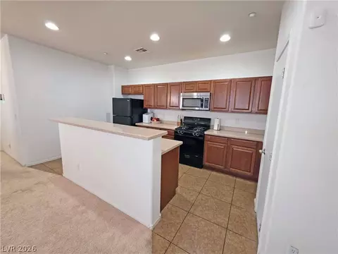 4437 Dover Straight St #302, Las Vegas, NV 89115