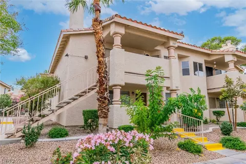 924 Falconhead Ln #202, Las Vegas, NV 89128
