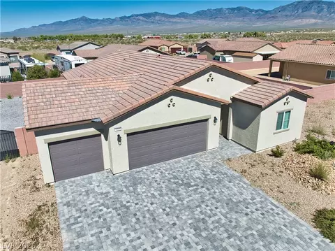 164 E Hawk Ave, Pahrump, NV 89060