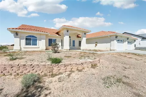 2180 Iroquois Ave, Pahrump, NV 89048