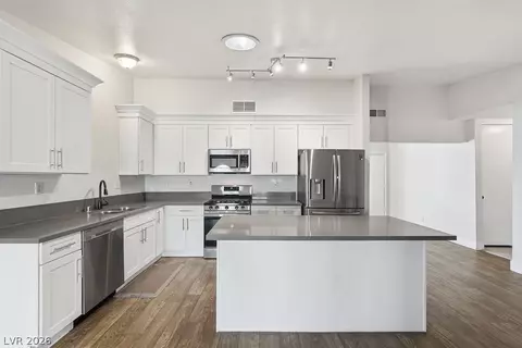 5353 Percheron St, Las Vegas, NV 89119