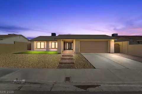 6220 Elmira Dr, Las Vegas, NV 89118