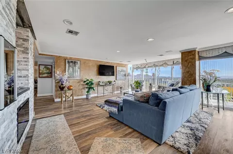 3111 Bel Air Dr #10H, Las Vegas, NV 89109