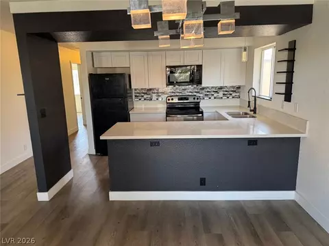 6233 Ilanos Ln, Las Vegas, NV 89108