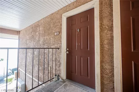 4921 Indian River Dr #120, Las Vegas, NV 89103