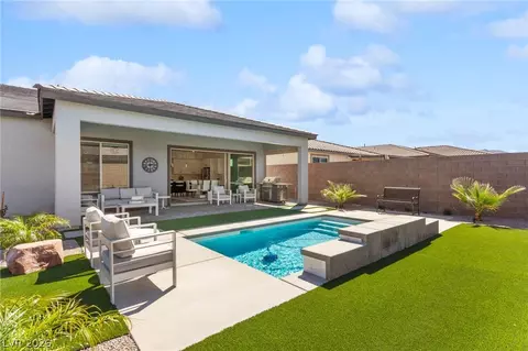 9608 Sandlot Ln, Las Vegas, NV 89143
