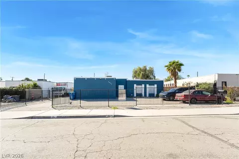 3825 Raymert Dr, Las Vegas, NV 89121