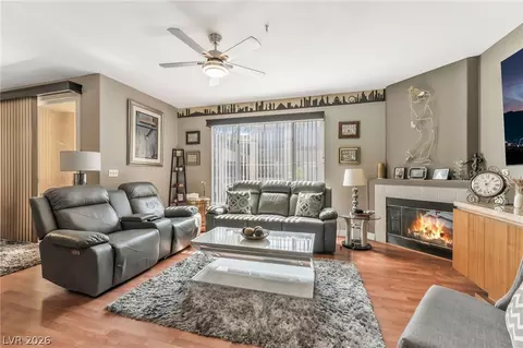 7173 S Durango Dr #212, Las Vegas, NV 89113