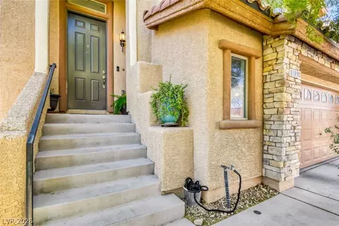8189 Rock Meadows Dr, Las Vegas, NV 89178