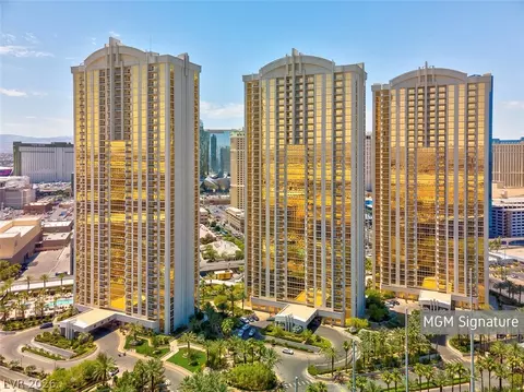 135 E Harmon Ave #3704, Las Vegas, NV 89109