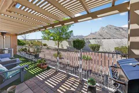 2535 Cog Hill Ln, Las Vegas, NV 89134