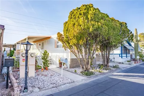 4577 Royal Ridge Blvd #131, Las Vegas, NV 89103