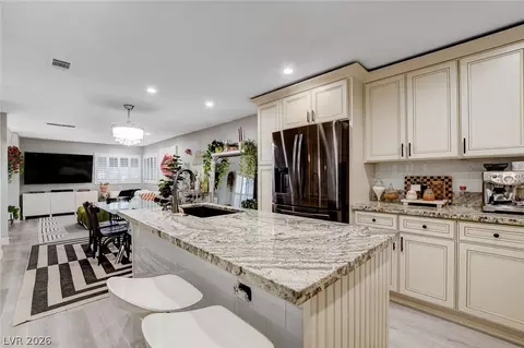 4425 Woodpine Dr #105, Las Vegas, NV 89119