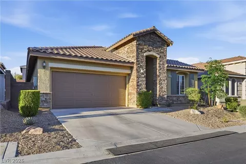 8668 Wade Lake Ave, Las Vegas, NV 89178