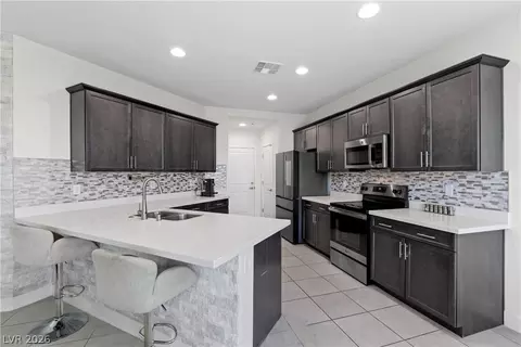 5255 Peak Rock Ct, Las Vegas, NV 89141