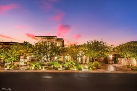 712 Tandoori Ln, Las Vegas, NV 89138