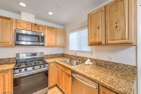 6368 Youngmont Ave, Las Vegas, NV 89103