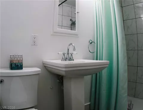 Bath - 370 Main St, Caliente, NV 89008 photo 3 of 5