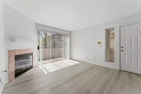 3111 Key Largo Dr #204, Las Vegas, NV 89120