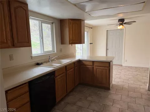 Kitchen - 18 Nevada Rd, Ely, NV 89301 photo 2 of 2