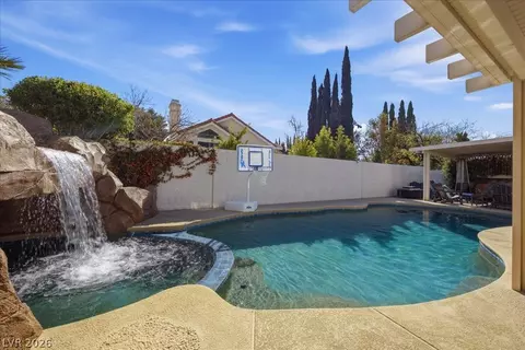 2924 Bridge Creek St, Las Vegas, NV 89117