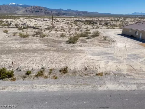 2461 S Zuni Ave, Pahrump, NV 89048