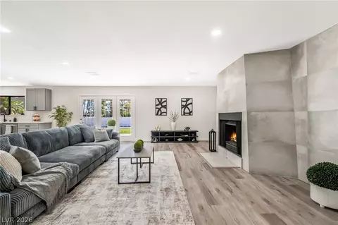5574 S Mojave Rd, Las Vegas, NV 89120