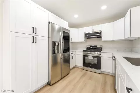 5710 E Tropicana Ave #2022, Las Vegas, NV 89122