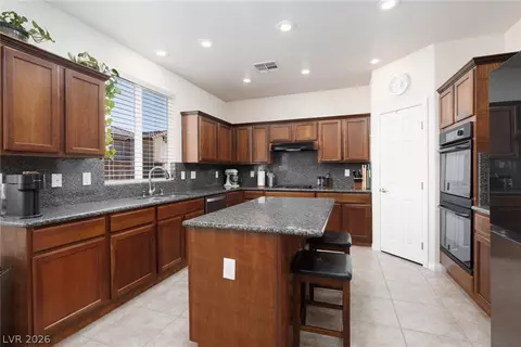 9270 Wildcat Hill Ct, Las Vegas, NV 89178