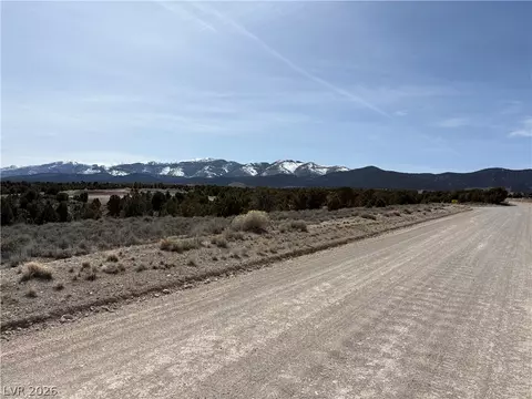 693 W Pinyon Pine Ln, Ely, NV 89301 photo 2
