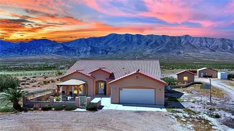676 N Diablo Dr, Amargosa Valley, NV 89020