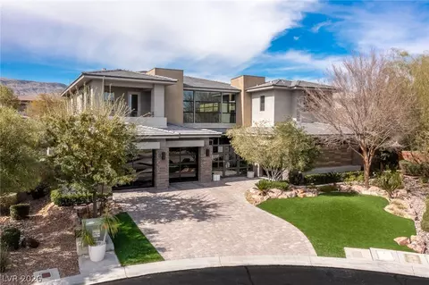 98 Glade Hollow Dr, Las Vegas, NV 89135