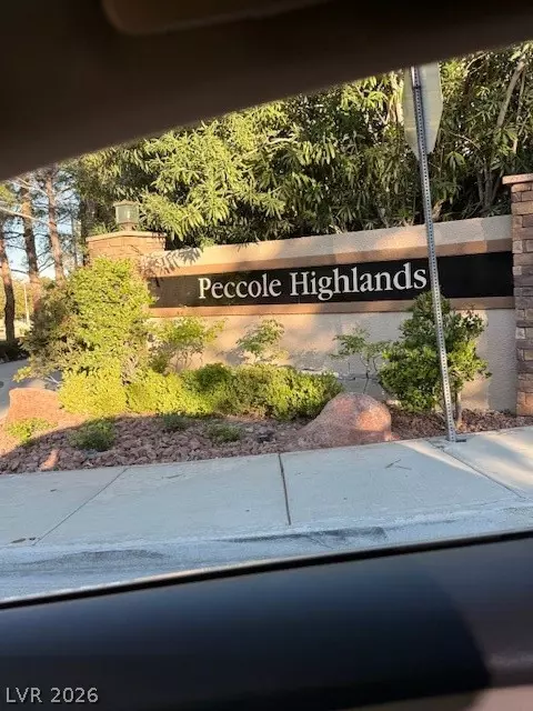 10004 Long Cattle Ave, Las Vegas, NV 89117