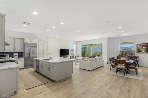 12596 Heritage Heights Dr, Las Vegas, NV 89138
