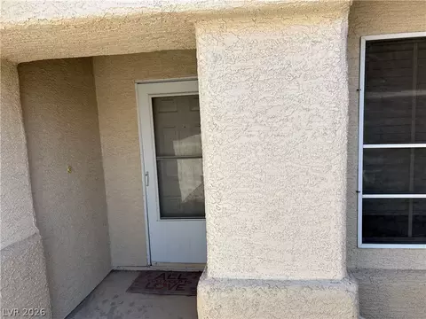 4934 Hunters Run Dr, North Las Vegas, NV 89031