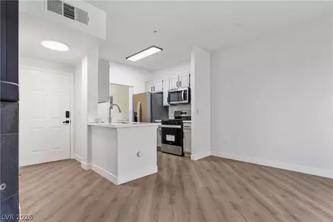 7155 S Durango Dr #104, Las Vegas, NV 89113