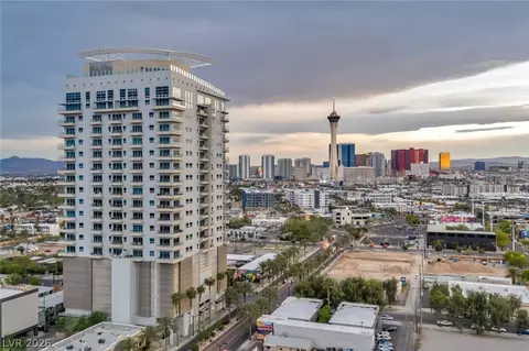 200 Hoover Ave #807, Las Vegas, NV 89101
