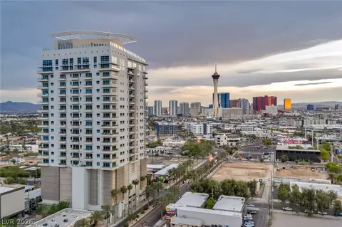 200 Hoover Ave #807, Las Vegas, NV 89101