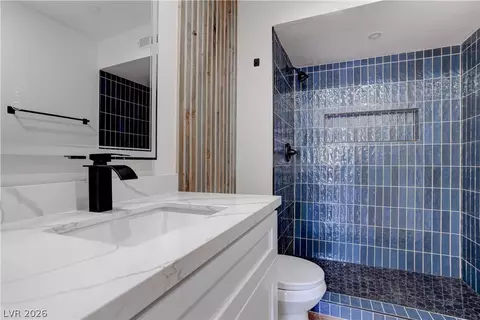 42 Moonlight Dr, Las Vegas, NV 89110