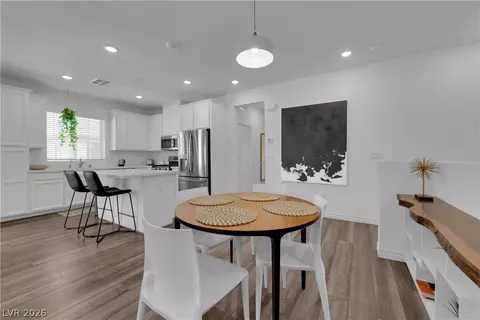 25 Barbara Ln #71, Las Vegas, NV 89183