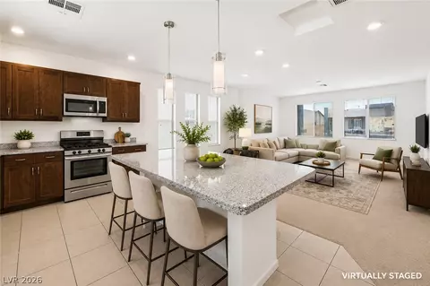 8040 Carpenter Creek Ave, Las Vegas, NV 89113