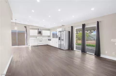 6816 Hetherbrae Ln, Las Vegas, NV 89156