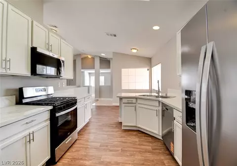 2920 Robincrest Ct, North Las Vegas, NV 89031
