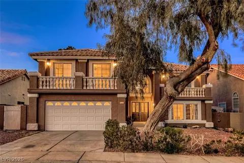 8240 Tivoli Cove Dr, Las Vegas, NV 89128