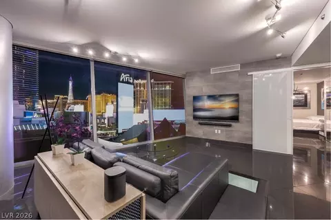 3722 Las Vegas Blvd #907, Las Vegas, NV 89158
