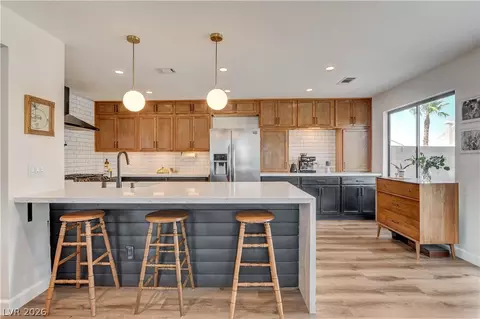 302 Lander Dr, Henderson, NV 89074