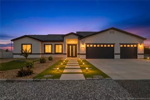 2120 Iroquois Ave, Pahrump, NV 89048