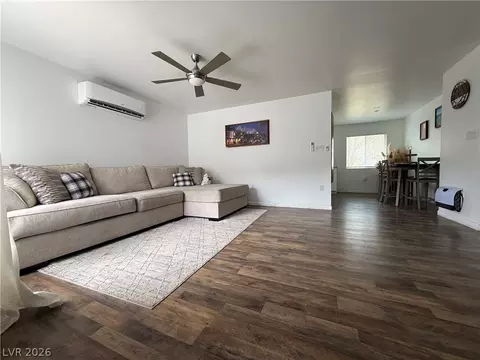 Living - 945 Murry St, Ely, NV 89301 photo 2 of 5