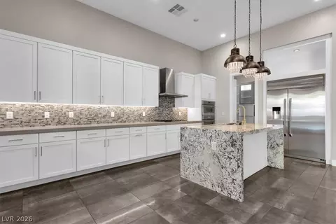 12374 Skyracer Dr, Las Vegas, NV 89138